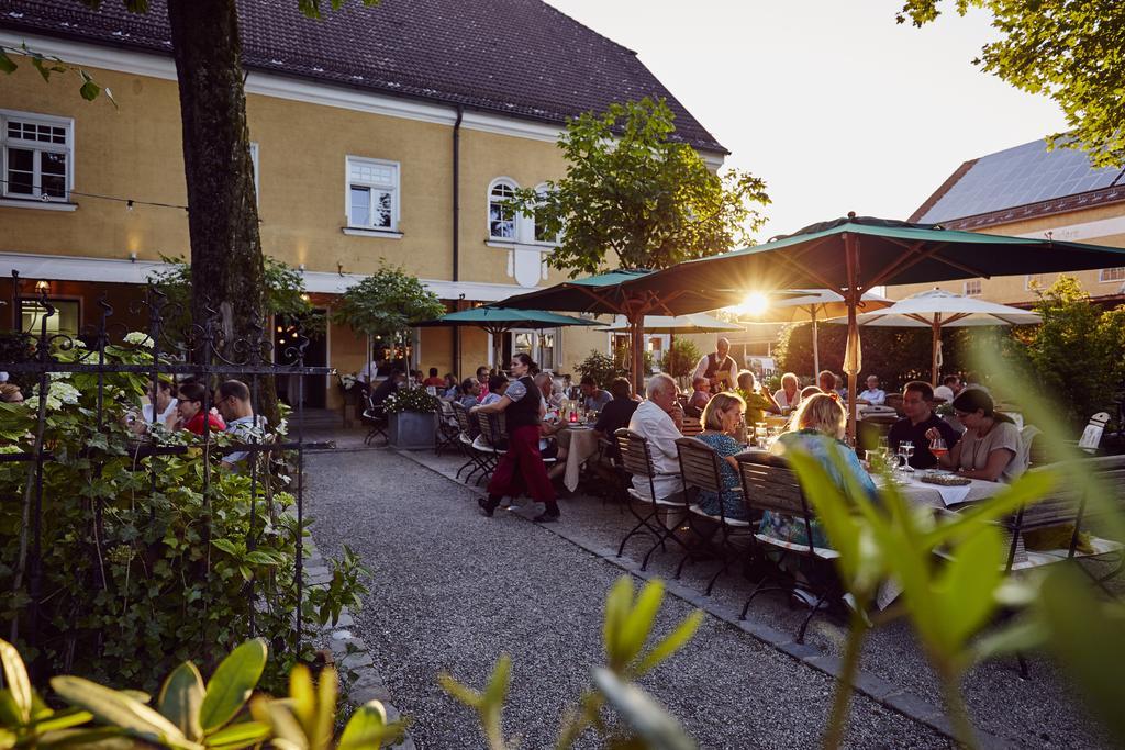 Hotel Gutsgasthof Stangl Vaterstetten Exterior foto