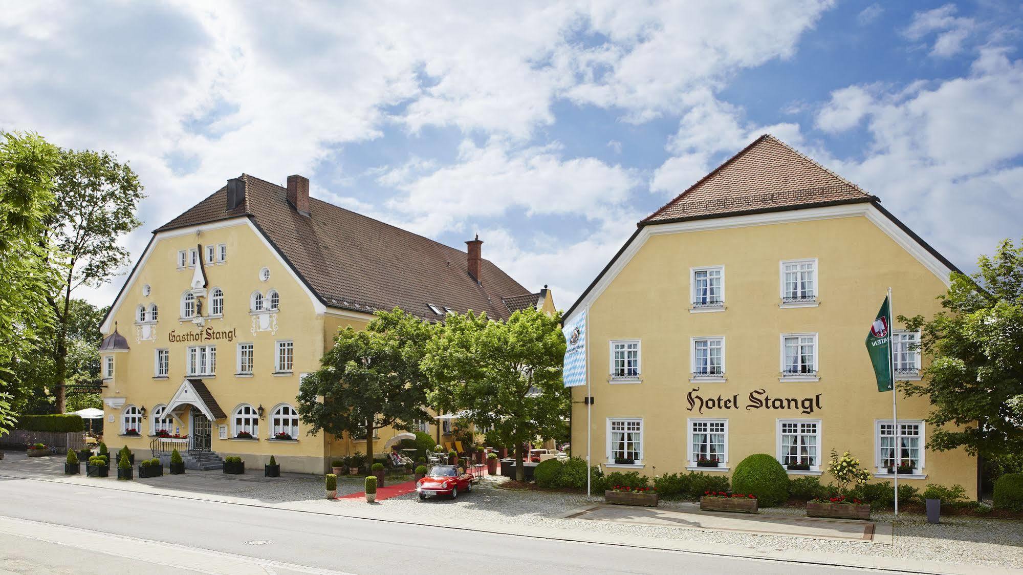 Hotel Gutsgasthof Stangl Vaterstetten Exterior foto